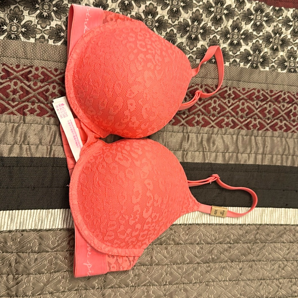Beand new VS bra